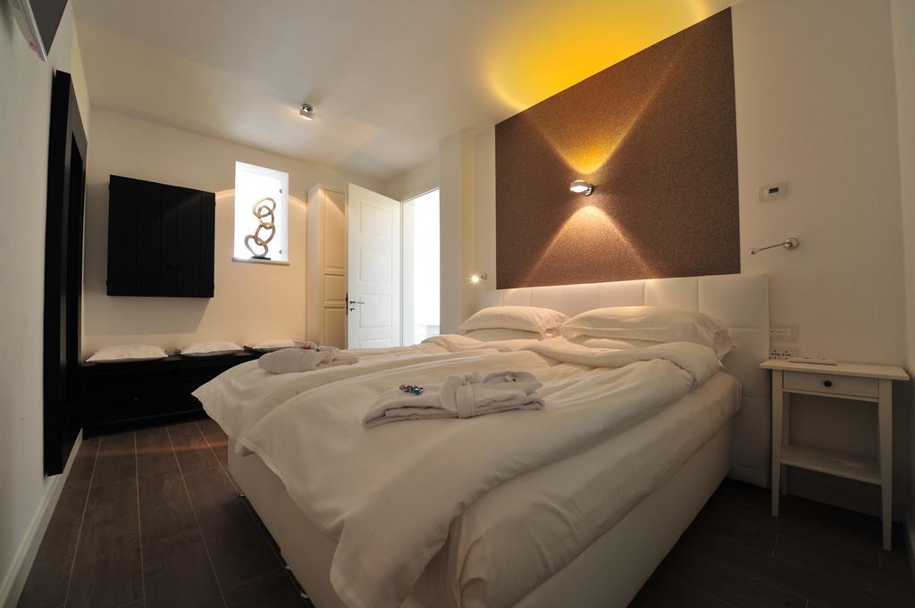 Zeno Suites San Zeno di Montagna Chambre photo